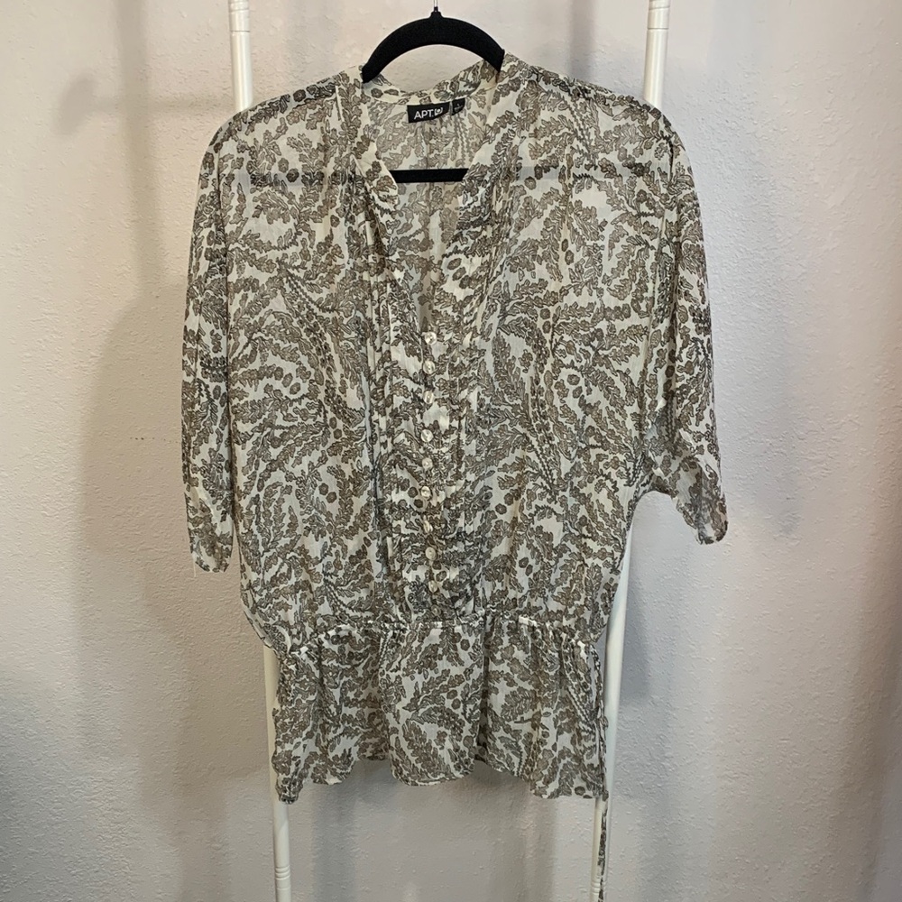 Apt. 9 Leafy‎ Print Top in Gray and White